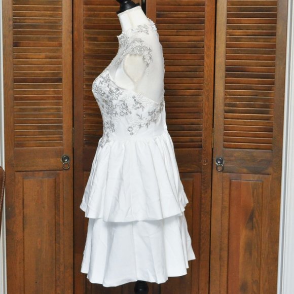 White Short Tiered Skirt Wedding Dress Sz 6 - Picture 5 of 10